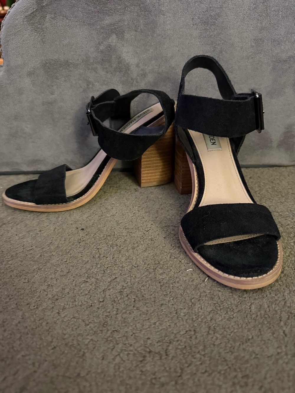 Steve Madden Jaunie Black Suede Block Heel Sandals with Ankle Strap Size 6.5